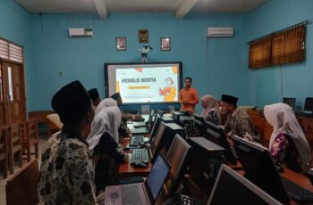 Belajar Menguasai Digital Branding, MA Islamiyah Malo Adakan Pelatihan Menulis Berita